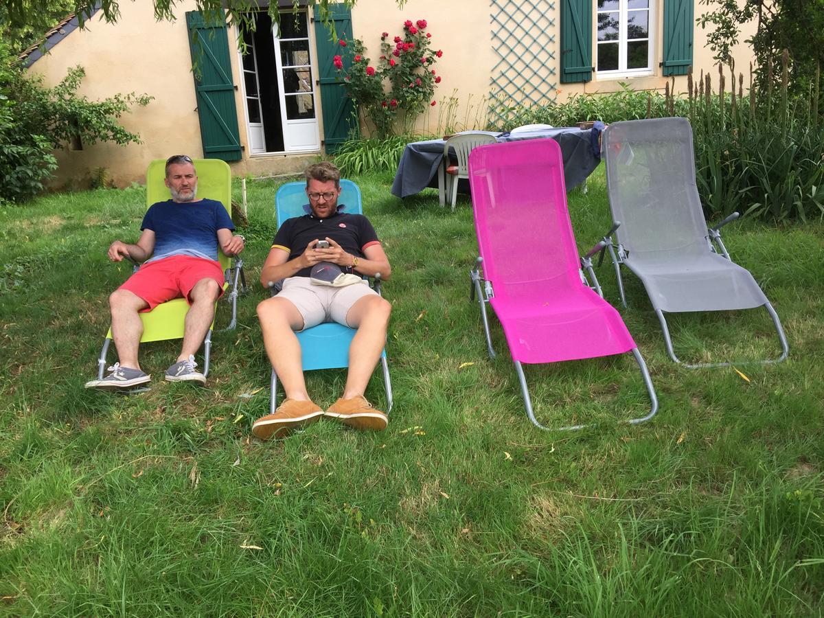 Chambres dans le gîte Rêves de Gamins, proche du pôle Européen et du circuit des 24h Sarge Les Le Mans Exterior foto